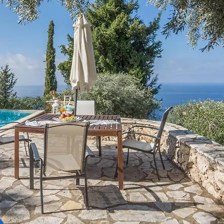 بيت للعطل Isola Bella Mit Atemberaubender Aussicht Áyios Nikítas